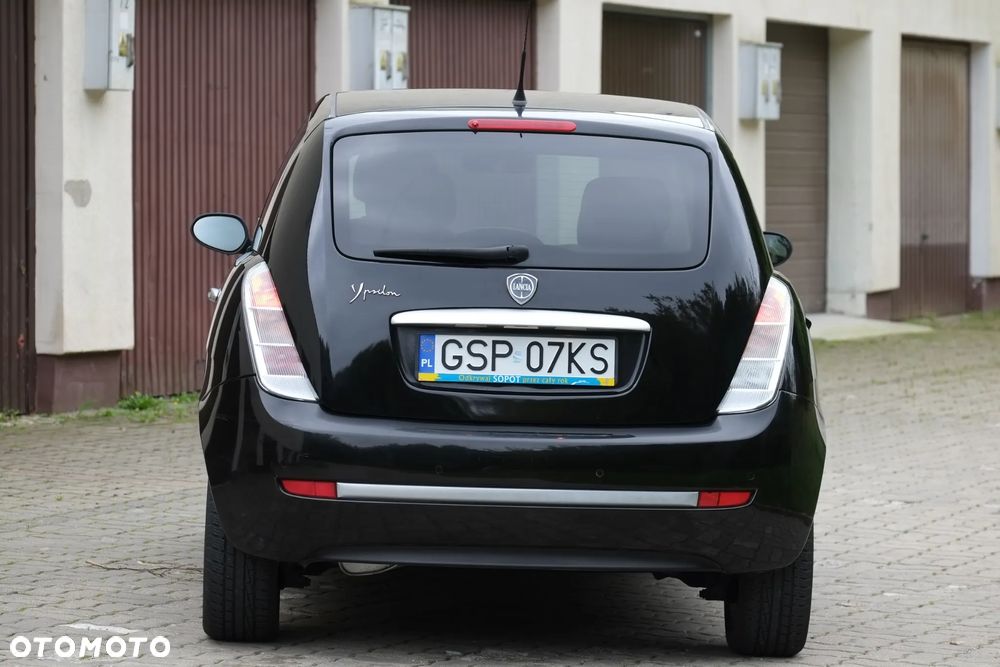 Lancia Ypsilon 1.4 8V Oro (4 os.) - 17