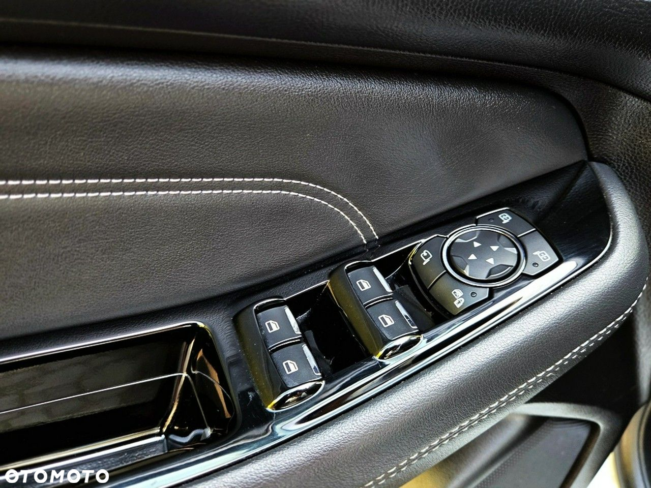 Ford S-Max - 22