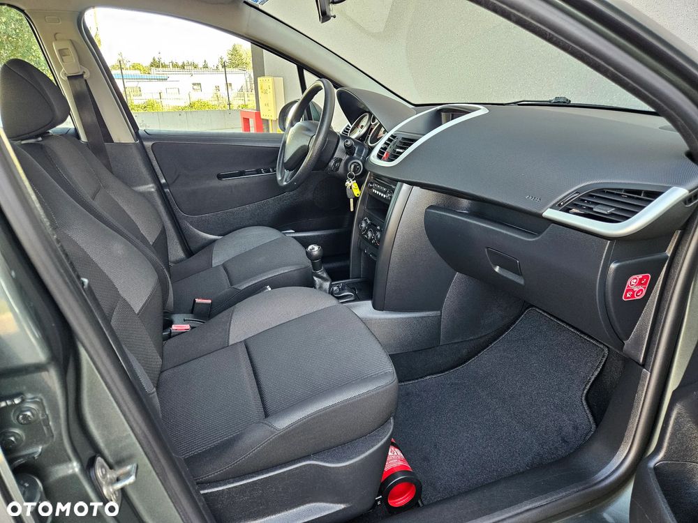 Peugeot 207 1.4 Trendy - 7