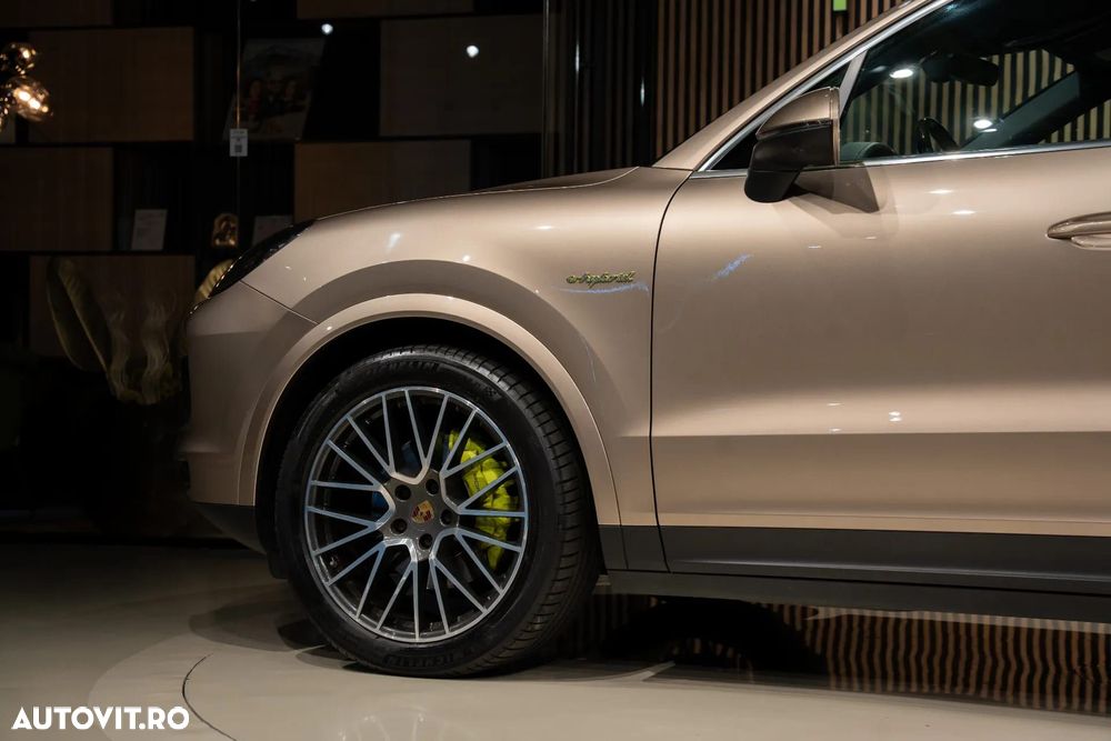 Porsche Cayenne - 27