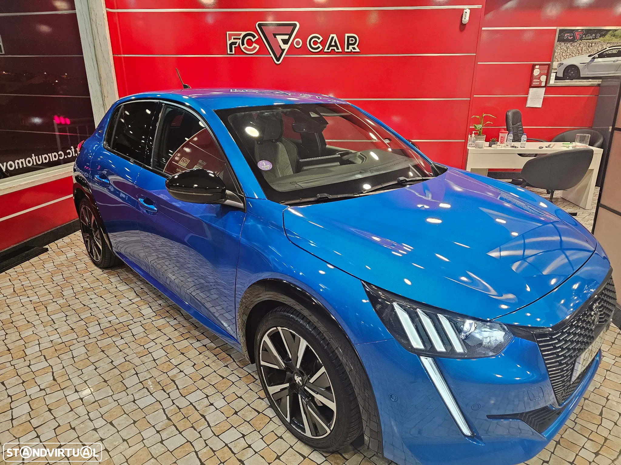 Peugeot 208 1.2 PureTech GT Line - 30