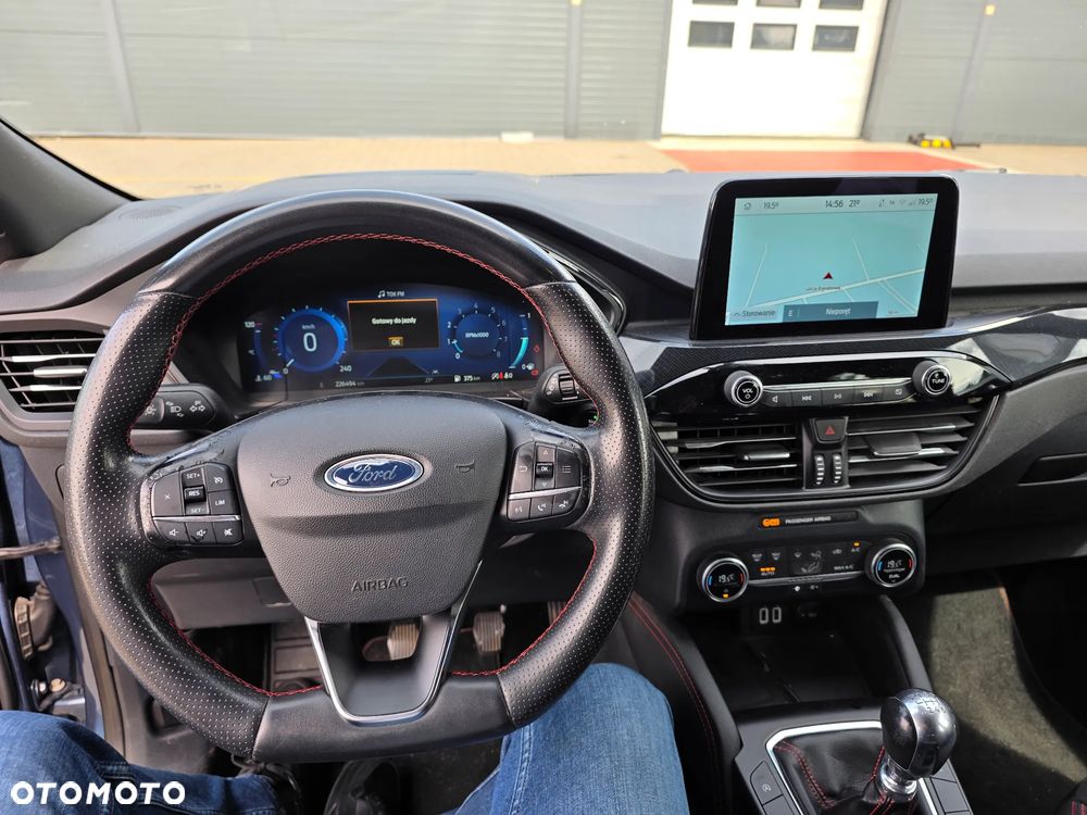 Ford Kuga 1.5 EcoBoost ST-LINE - 12