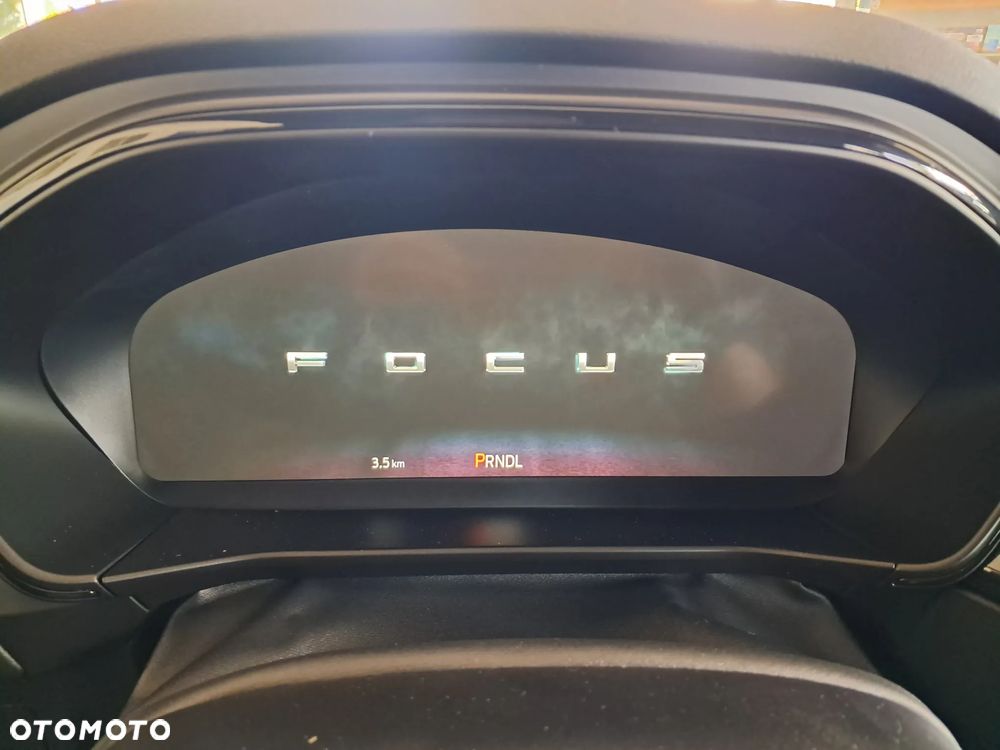 Ford Focus 1.0 EcoBoost mHEV ST-Line X - 13