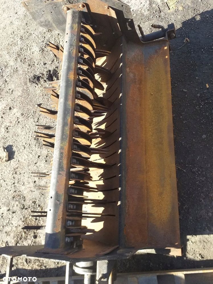 PODŁOGA ROTOR NOŻE PRASA NEW HOLLAND BR7070 180R - 2