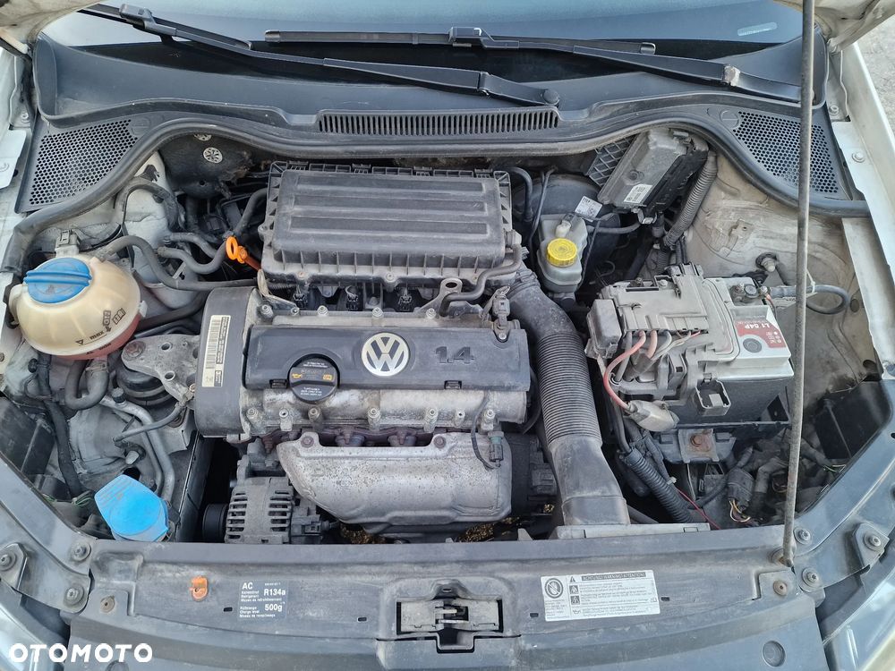 Volkswagen Polo 1.4 16V Comfortline - 6