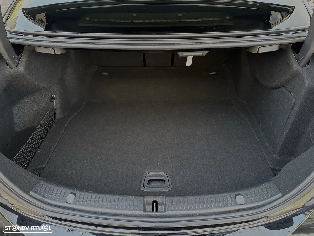 Mercedes-Benz E 220 d 9G-TRONIC AMG Line - 12