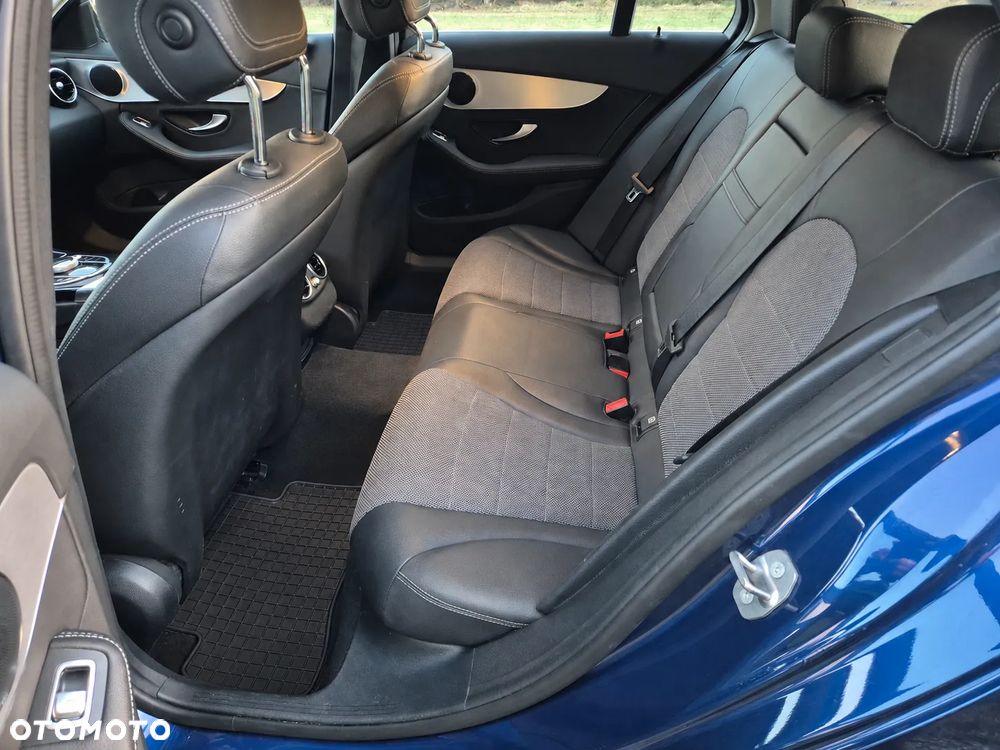 Mercedes-Benz Klasa C 200 d 9G-TRONIC - 21