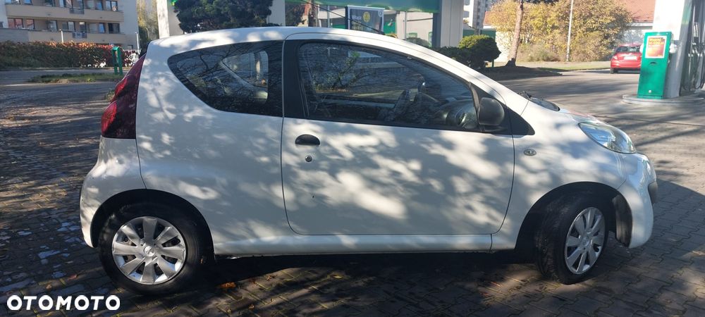 Peugeot 107 2014 photo 2