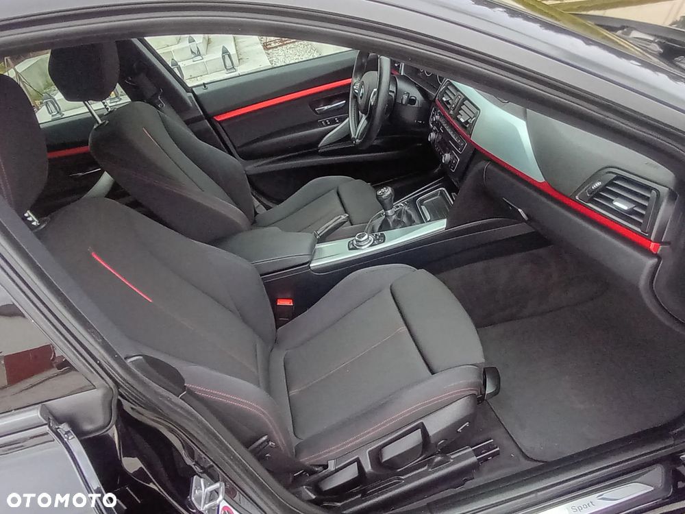 BMW 3GT 318d Sport Line - 22