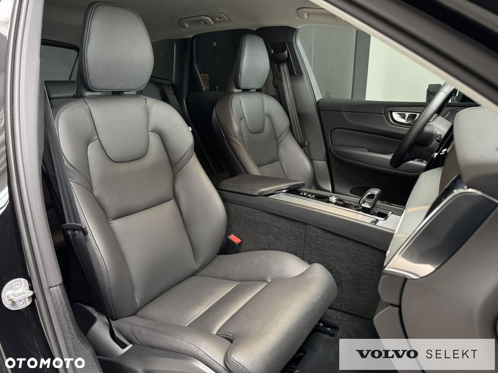Volvo XC 60 B5 B AWD Plus Dark - 13
