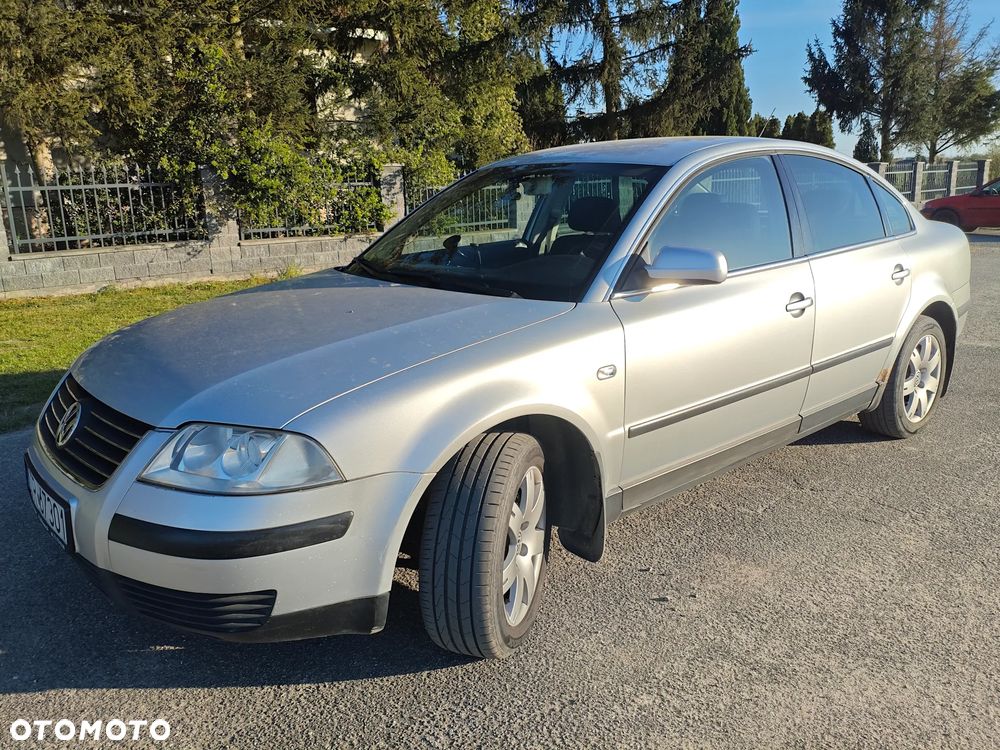 Volkswagen Passat 1.8T Trendline - 2
