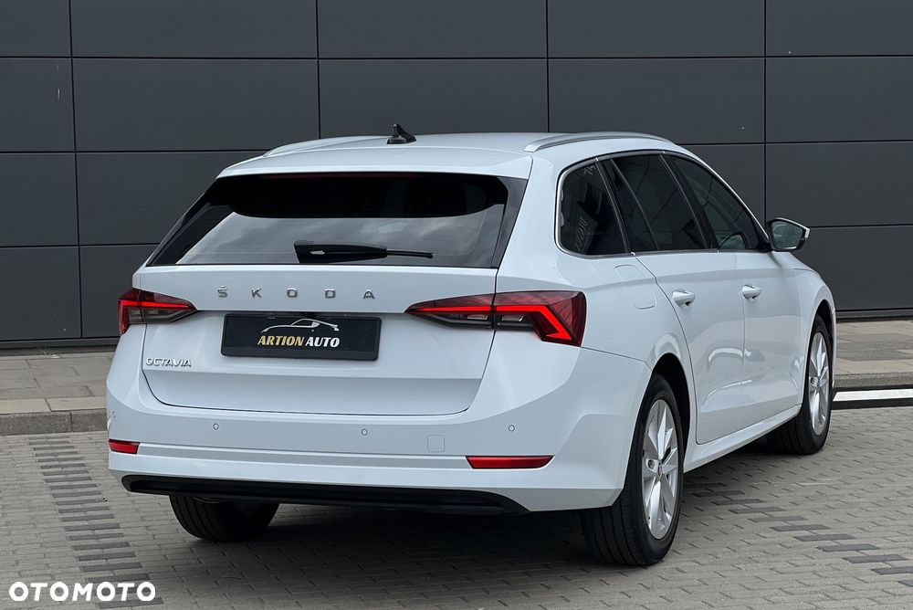 Skoda Octavia 2.0 TDI SCR Style DSG - 8