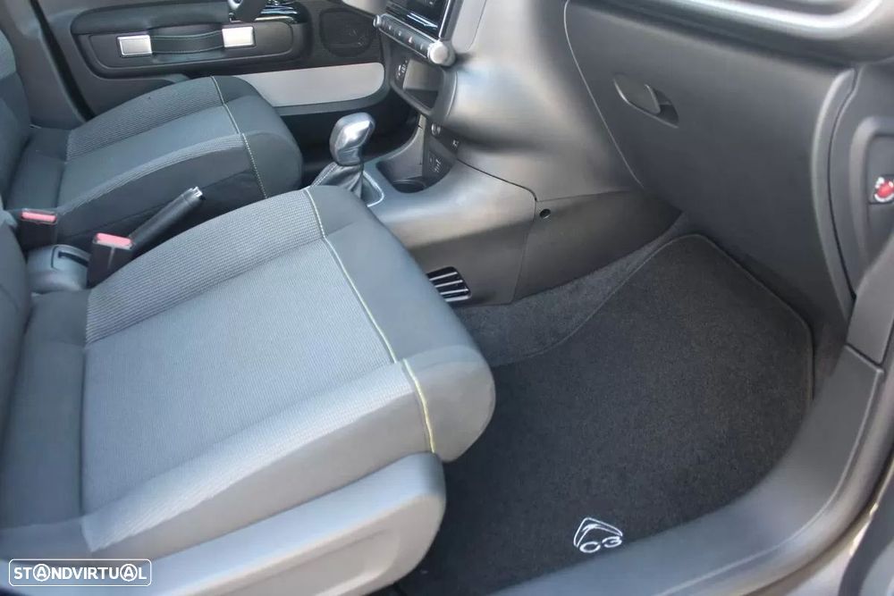 Citroën C3 1.2 PureTech Shine EAT6 - 26