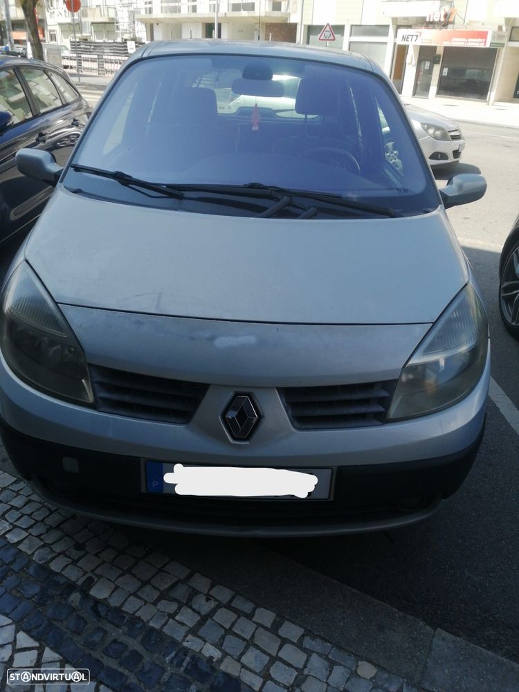 Renault Scénic - 1