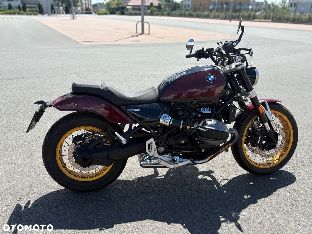 BMW R - 1
