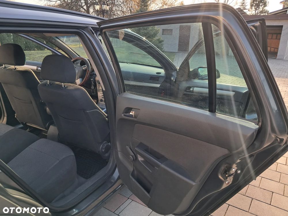 Opel Astra 1.9 CDTI 111 - 15