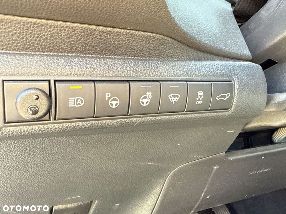 Toyota Corolla - 22
