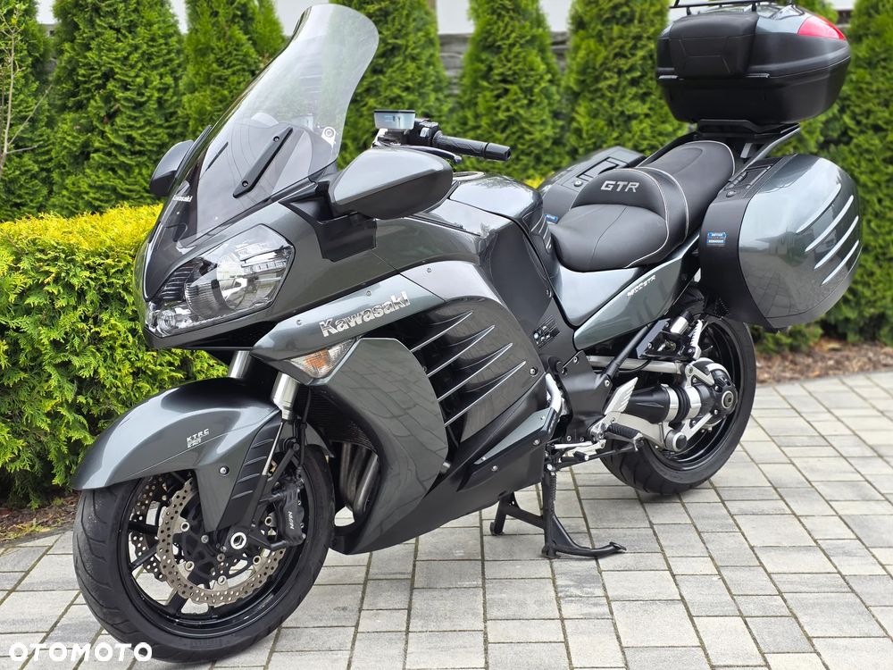 Kawasaki GTR - 2