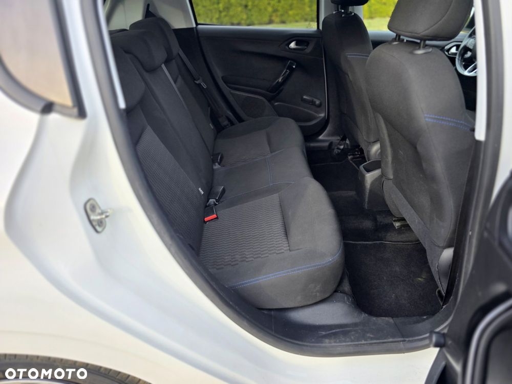 Peugeot 208 PureTech 82 Start & Stop Style - 12