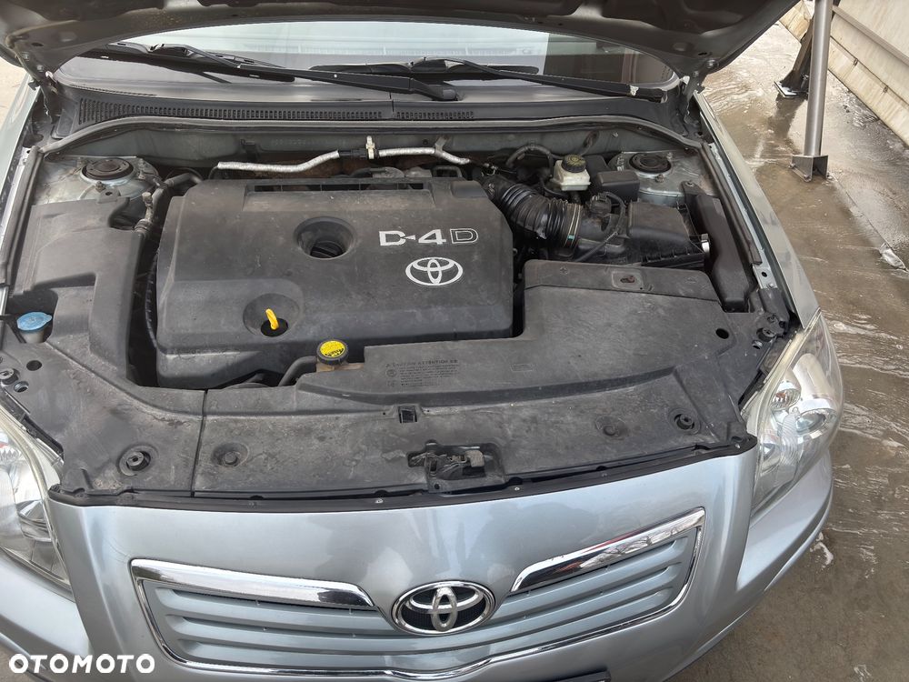 Toyota Avensis 2.0 D-4D Sol - 10