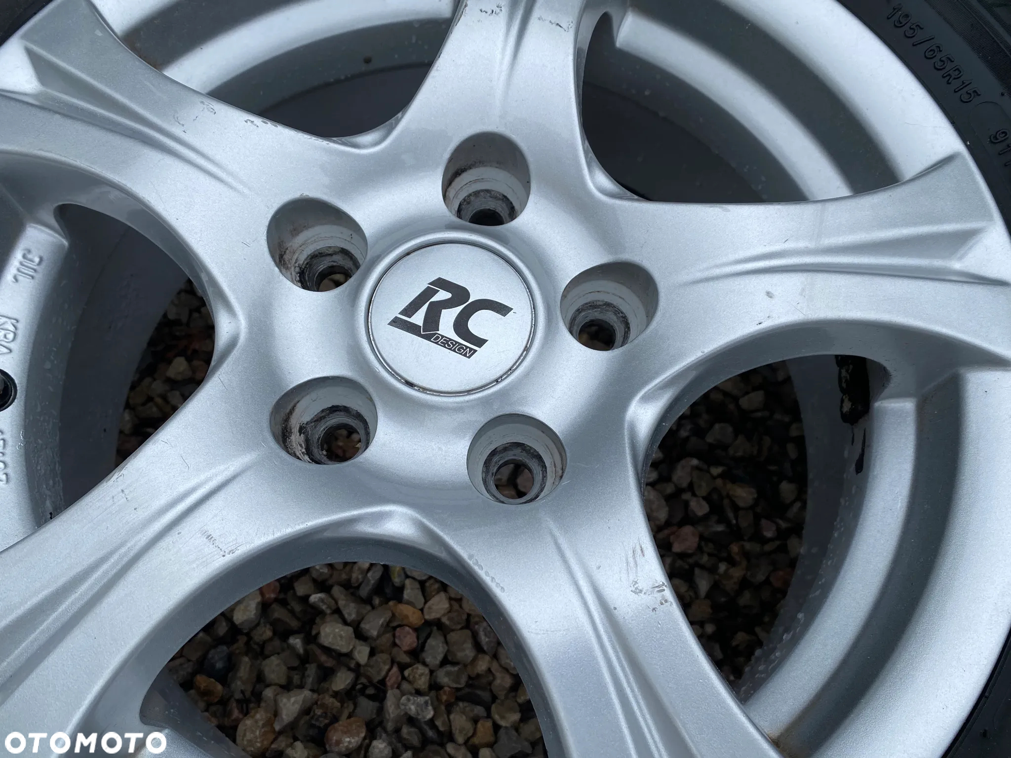 Kia Ceed I Alufelgi 5x114,3 6,5Jx15h2 ET45 - 12