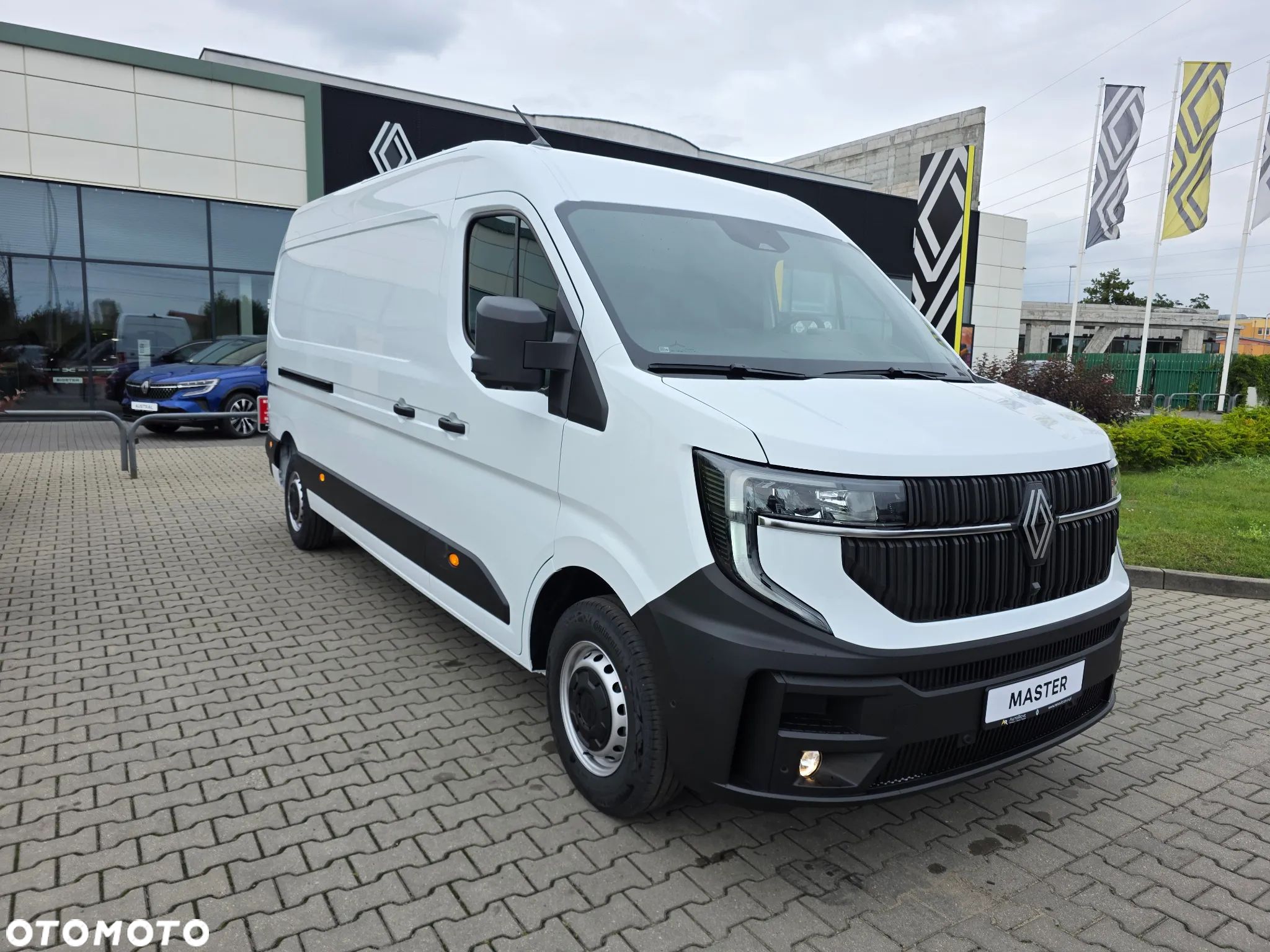 Renault NOWY MASTER Furgon 130KM L3H2 513 800 850 - 1