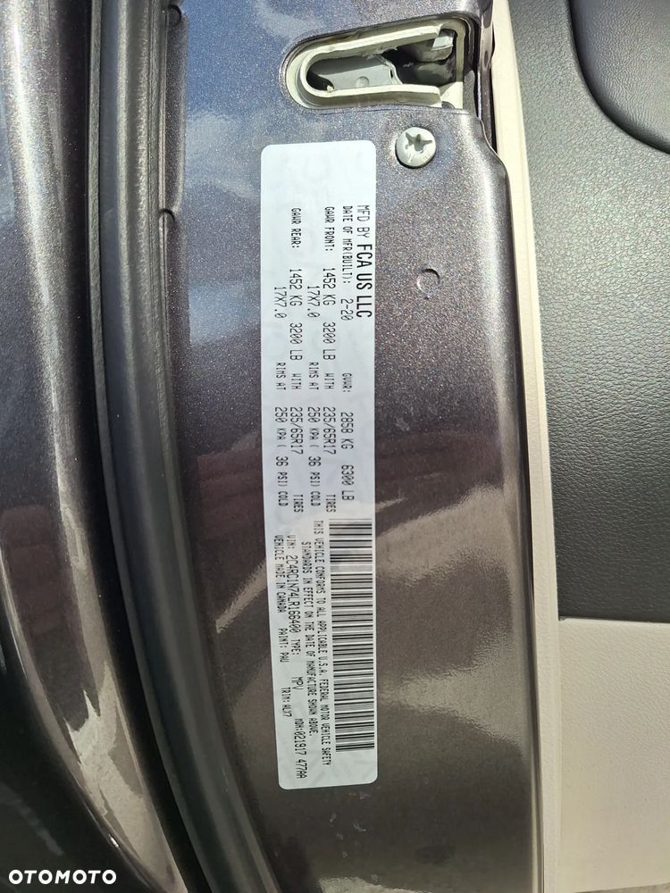 Chrysler Pacifica - 34