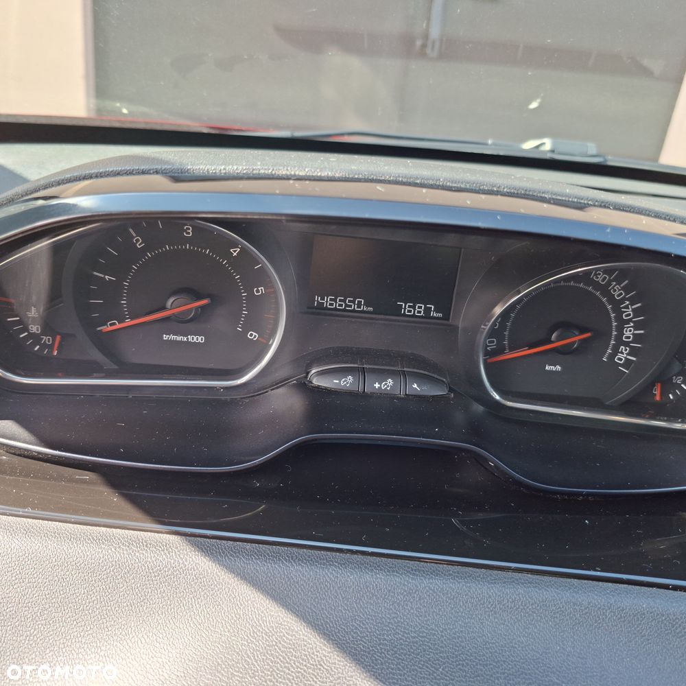 Peugeot 208 1.6 e-HDi Active STT - 13