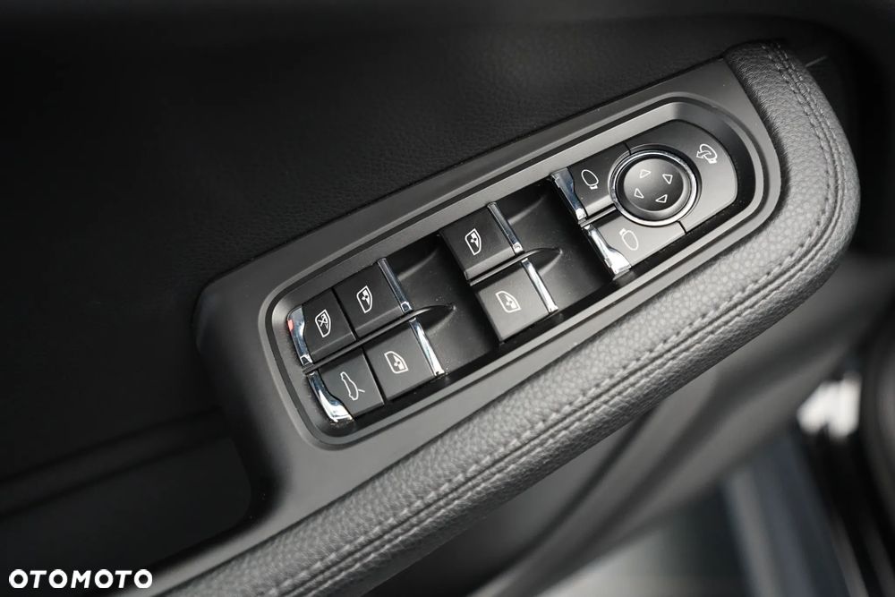 Porsche Macan Standard - 18