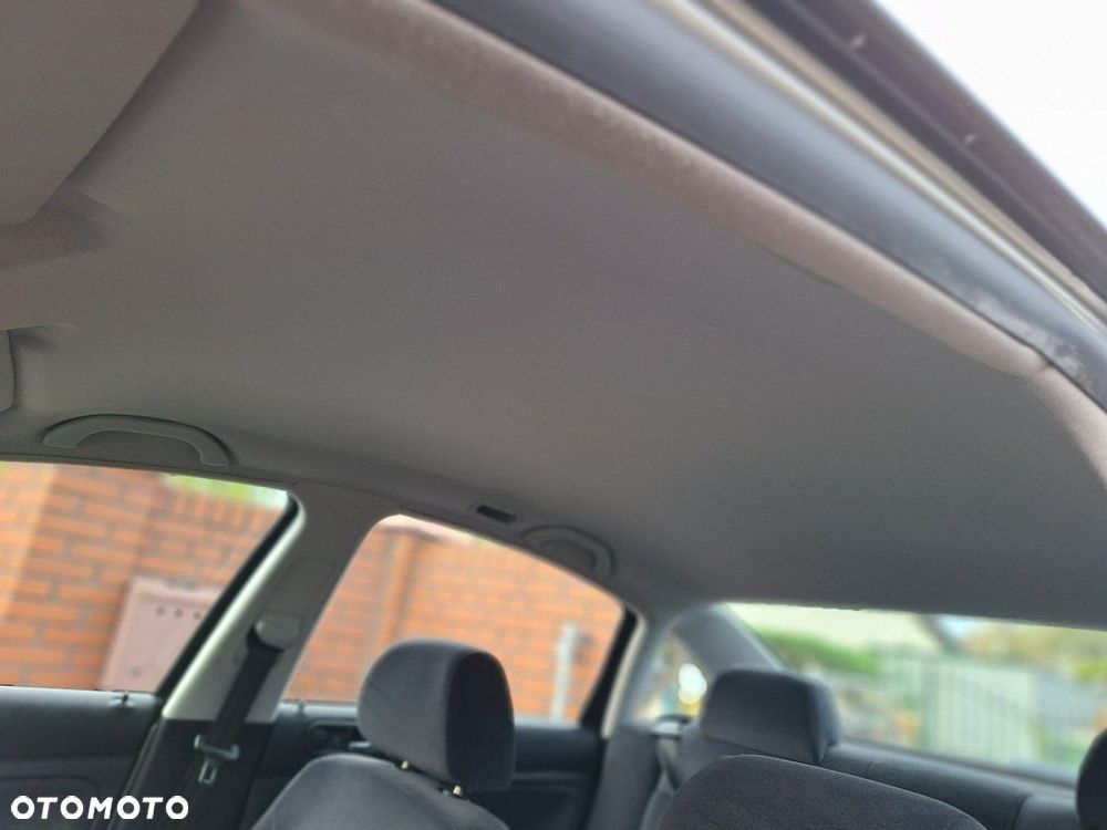 Volkswagen Passat - 17