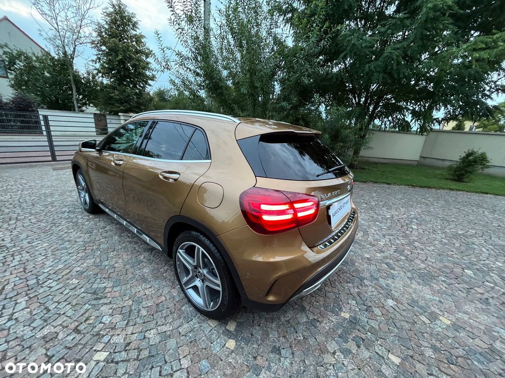 Mercedes-Benz GLA 220 4-Matic AMG Line - 14