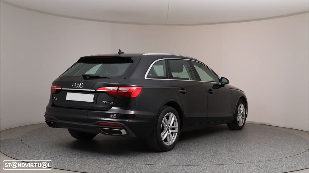 Audi A4 Avant 30 TDI S tronic - 2