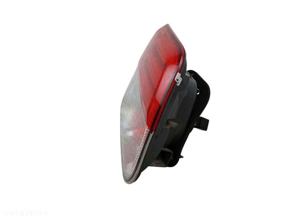 LAMPA LEWY TYŁ W KLAPE TOYOTA AVENSIS T27 LIFT (2012-2015) 1.8 VALVEMATIC 147KM - 6