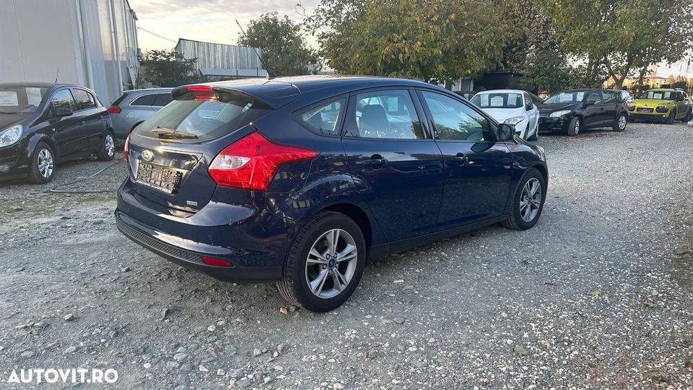 Ford Focus - 9