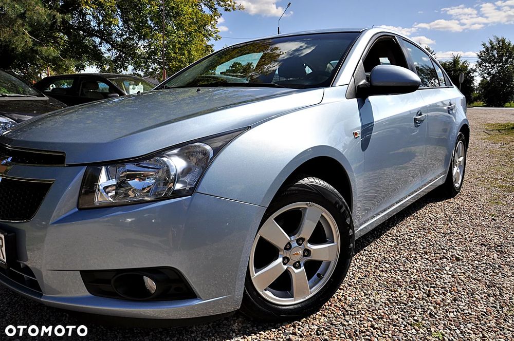 Chevrolet Cruze 1.6 LS+ - 5