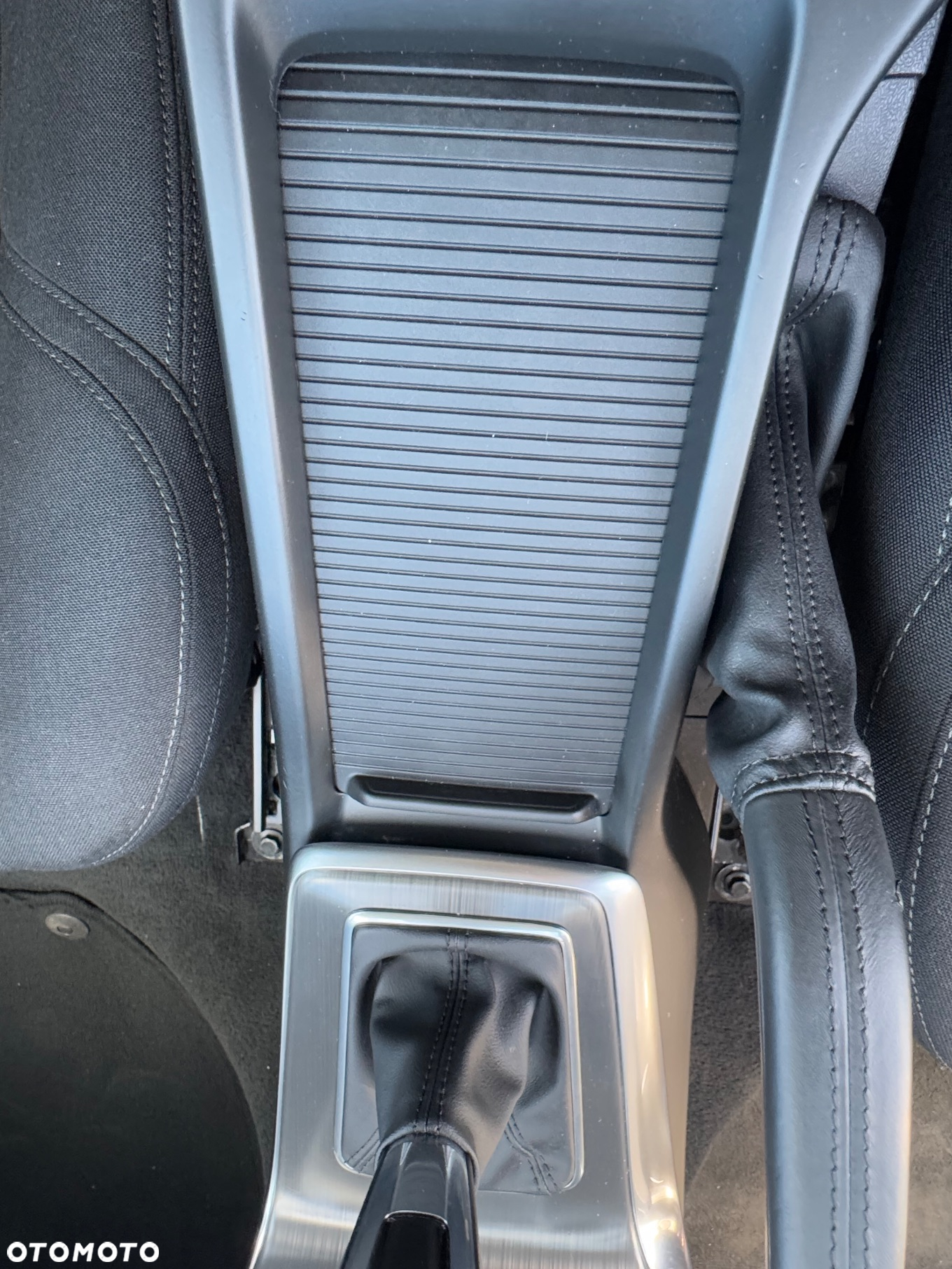 Volvo V40 D2 Drive-E Momentum - 24