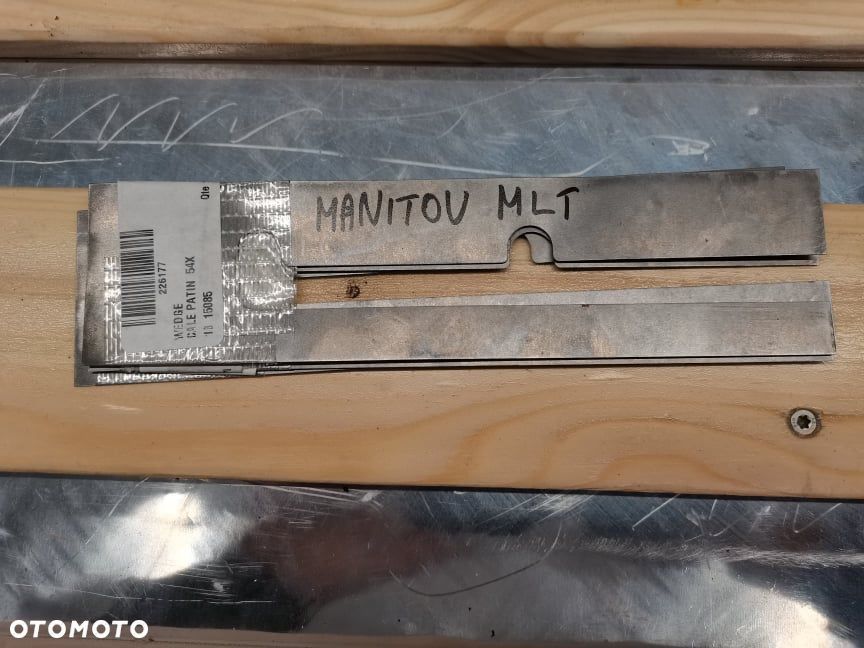Ślizgi teleskopu Manitou MLT .... {Komplet} - 9