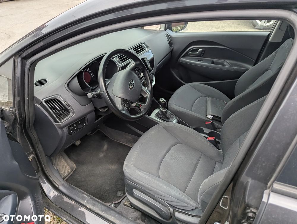 Kia Rio 1.4 CRDI Fifa World Cup Edition - 5
