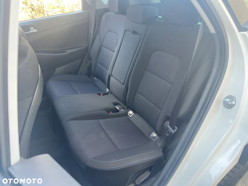 Hyundai Tucson 1.7 CRDI BlueDrive Comfort 2WD DCT - 19