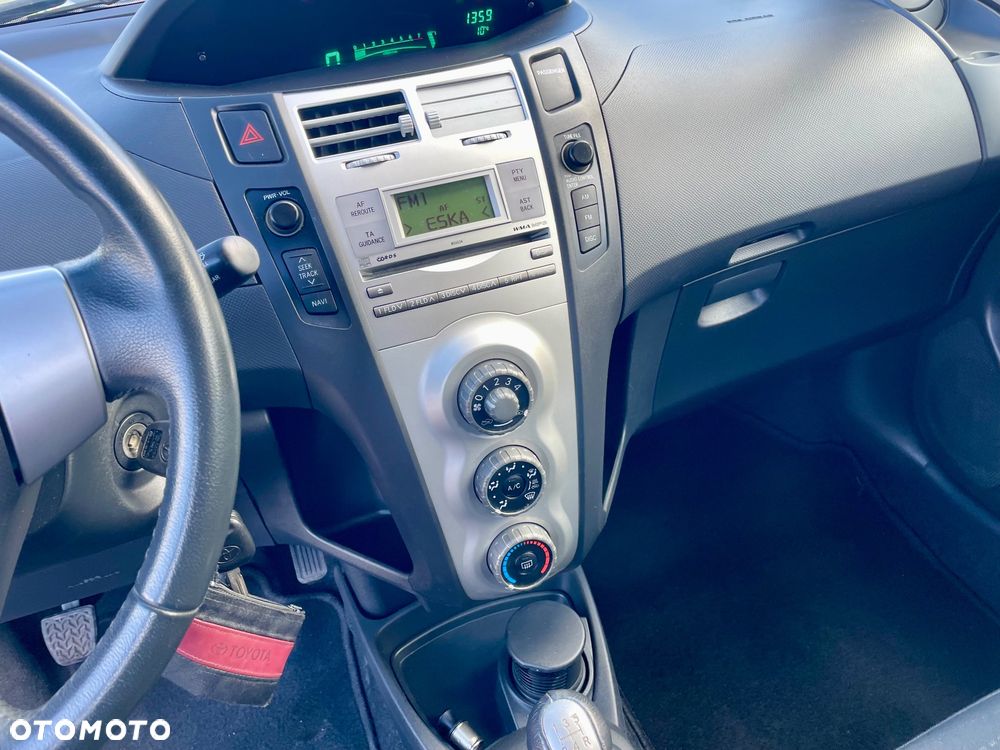Toyota Yaris 1.3 Luna Hit - 31