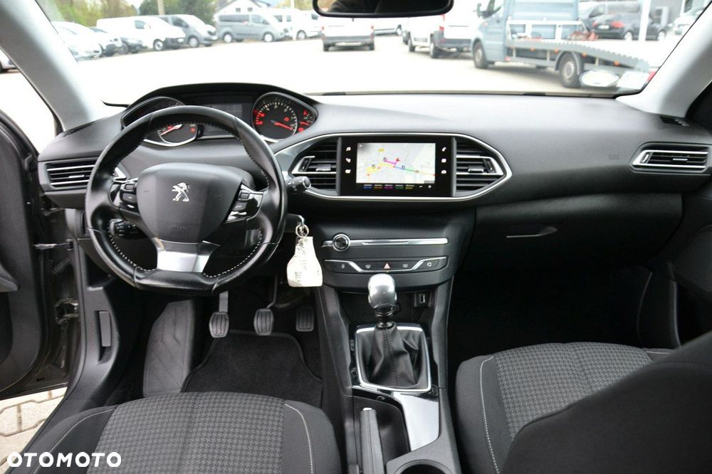 Peugeot 308 - 16