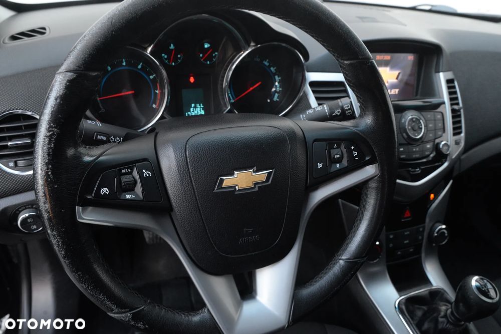 Chevrolet Cruze 1.8 LT - 30