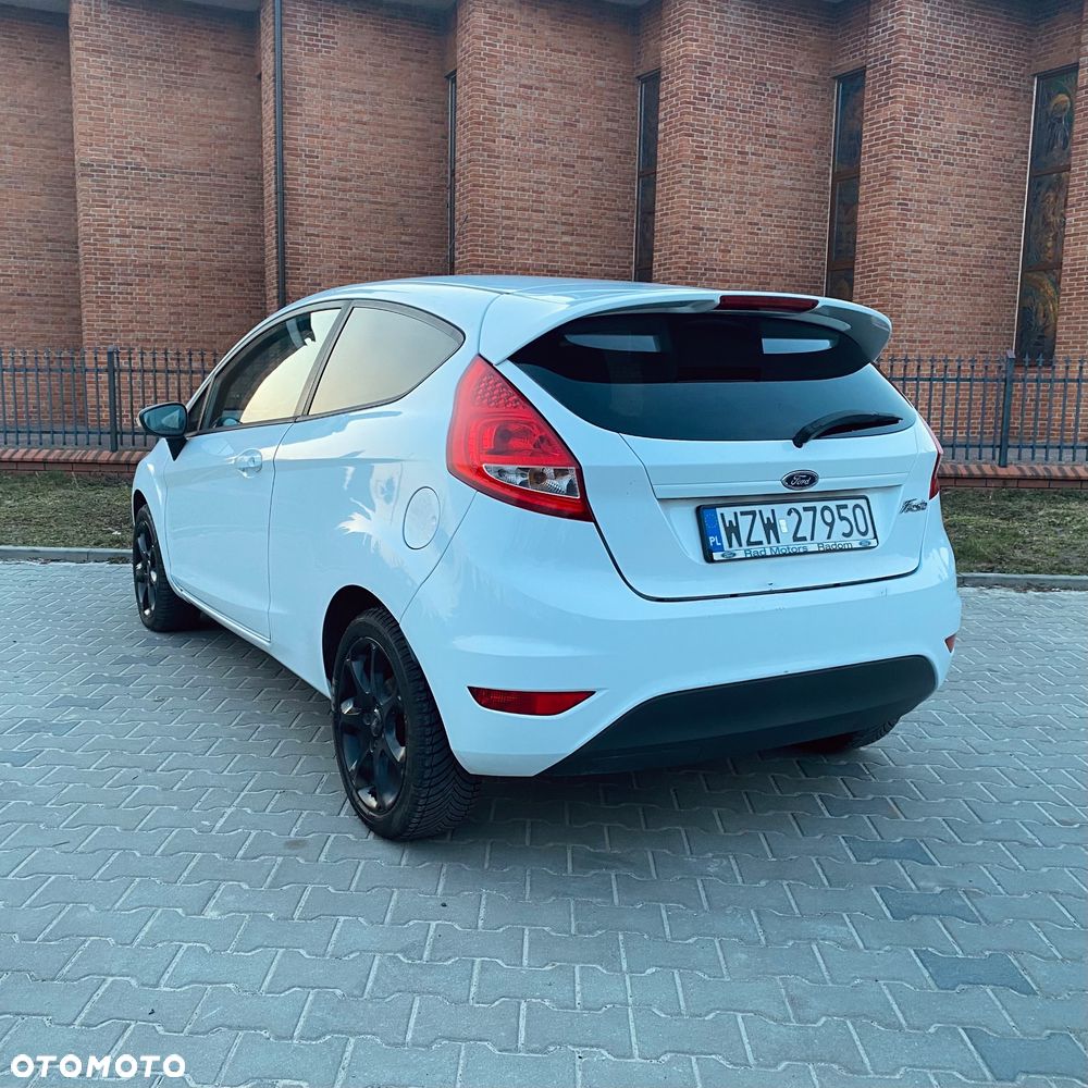 Ford Fiesta - 8