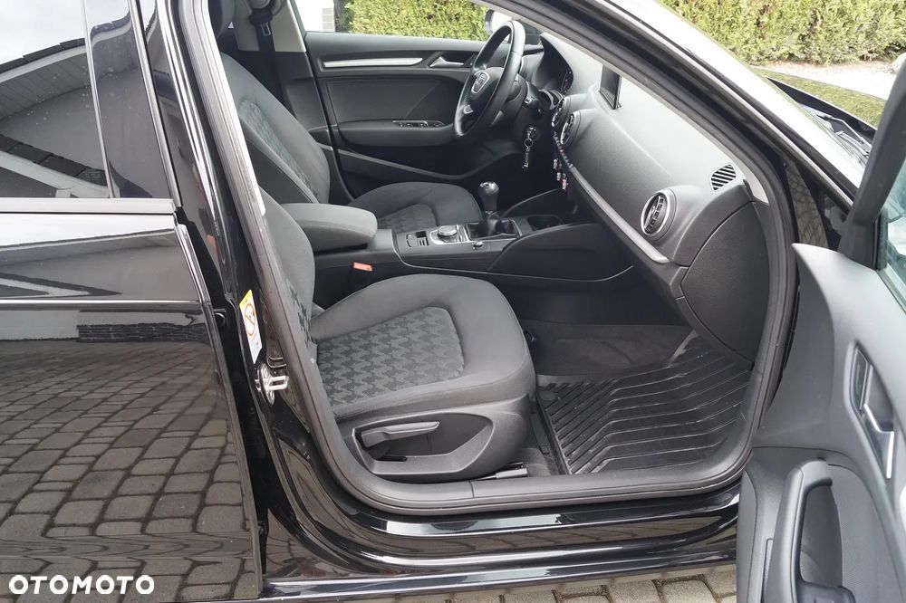 Audi A3 Sportback 1.4 TFSI Ambition - 24