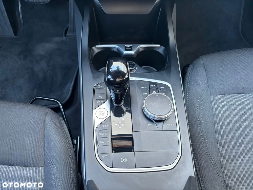 BMW Seria 1 118i Advantage - 28