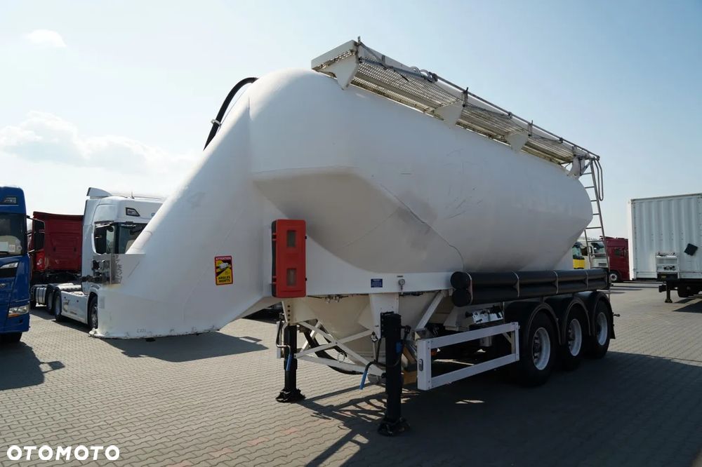 Feldbinder / CEMENTONACZEPA / 3 KOMORY / 36 000 L / SILOS / DO MATERIAŁÓW SYPKICH / ALUFELGI - 4