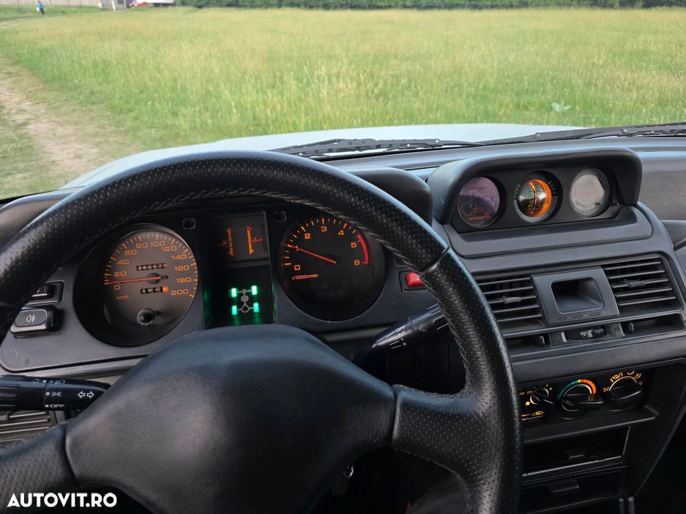 Mitsubishi Pajero - 10