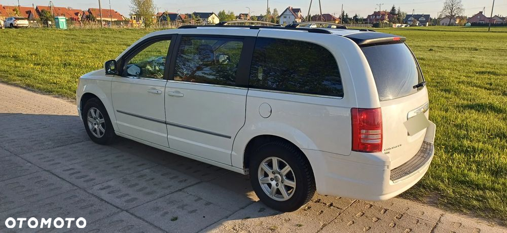 Chrysler Town & Country 4.0 Limited - 6