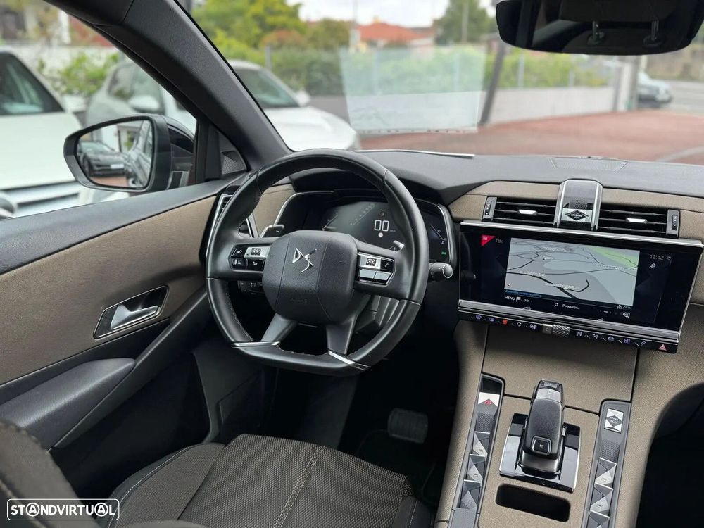 DS DS7 Crossback - 12