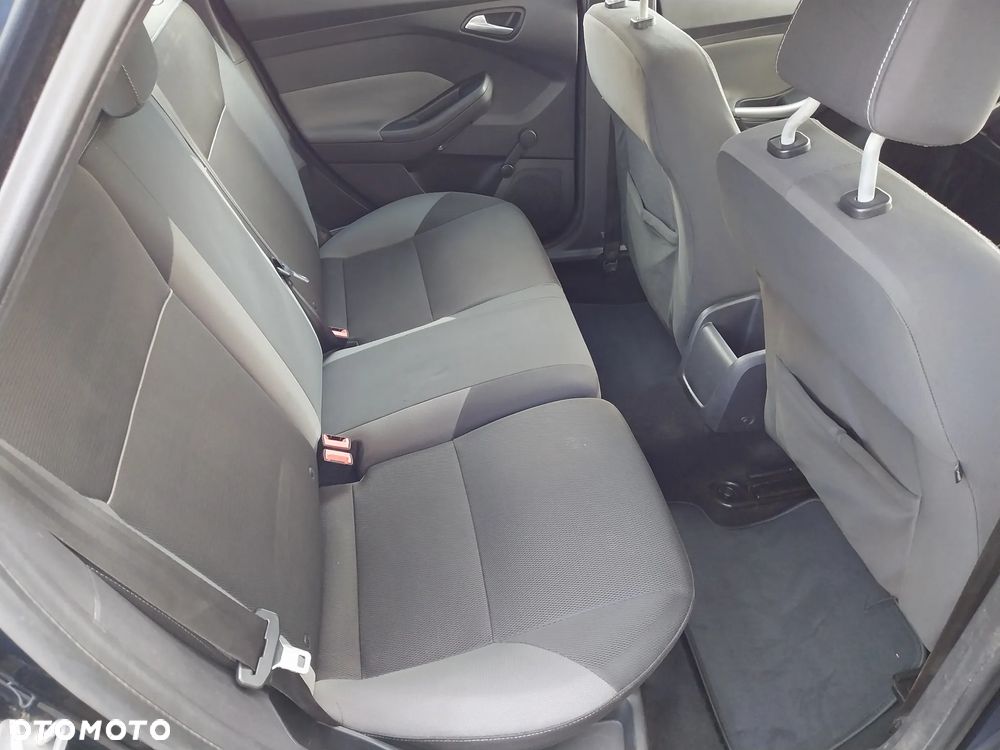 Ford Focus 1.6 Trend - 16